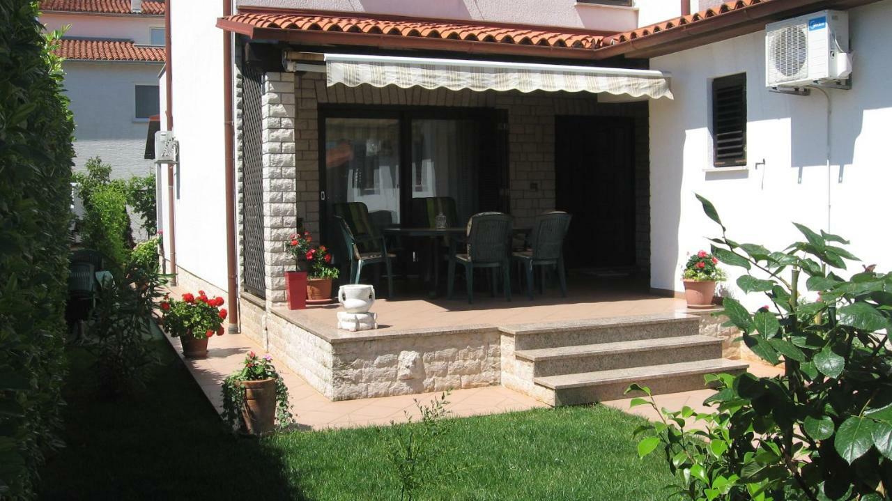 Apartments Grozdanic Fažana Exteriör bild